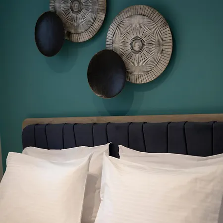 Viewing Garden Apartman *